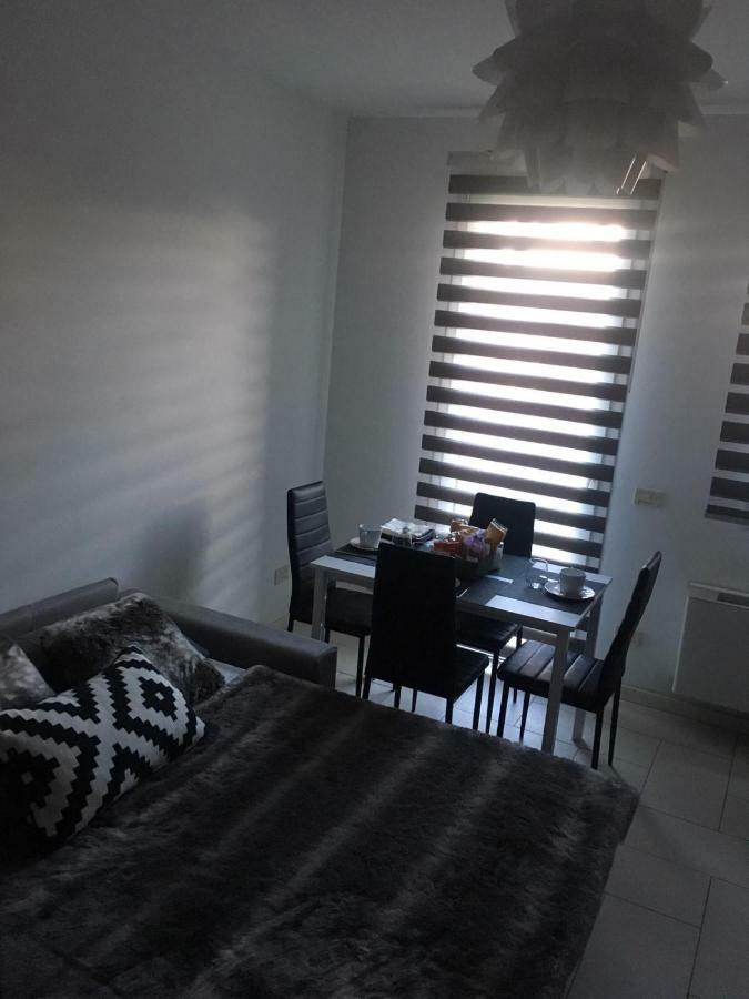 My Home Apartment ミーラ エクステリア 写真